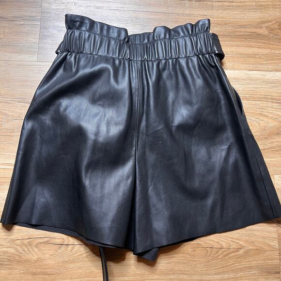 Zara Black Faux Leather Paperbag Shorts Size S NWOT - Picture 5 of 5